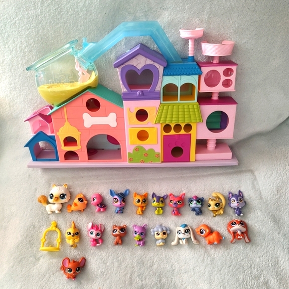 Toys Littlest Pet Shop Pet Partment Play Set With Pets Lot Poshmark